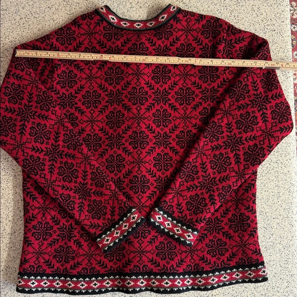 XL Vtg.L.L.Bean 100% Merino Lambswool red and black Nordic Fair Isle sweater.XL